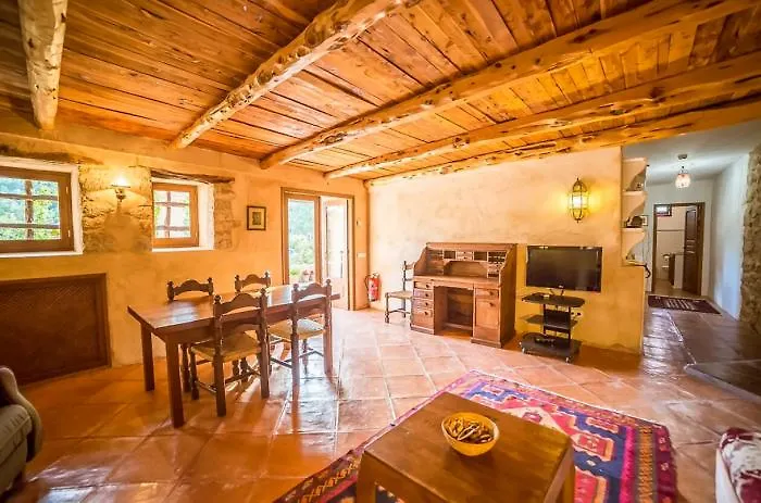 Hotel Rural Can Pujolet Santa Agnes de Corona 4*,
